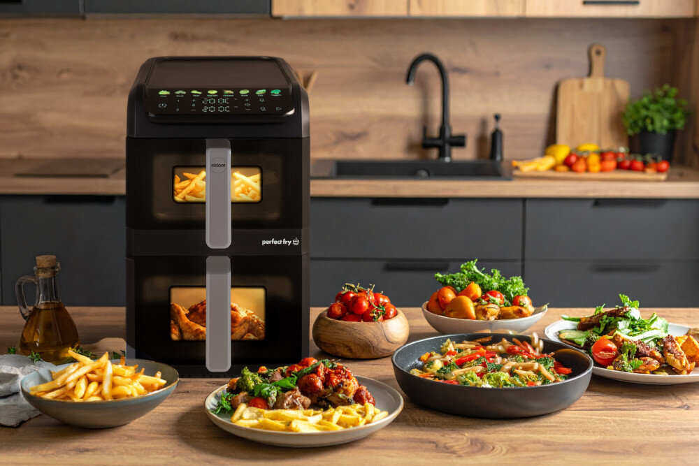 Air Fryer Frytkownica beztłuszczowa ELDOM FR300 10l z okienkiem do obserwacji postępów zdjęcie lifestyle Duża pojemność Pojemność 4 i 6 litrów moc kilka różnych składników