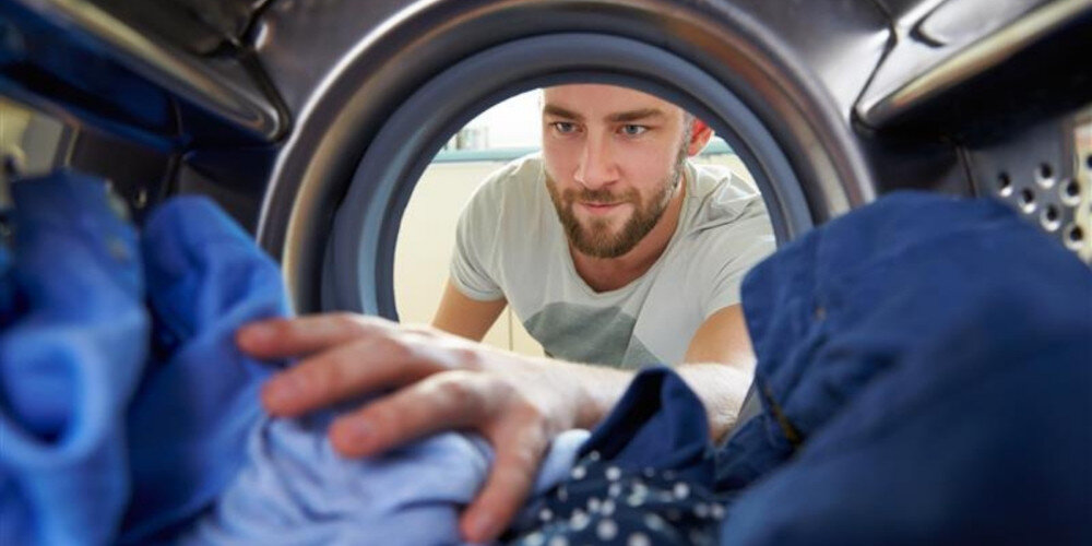 PRALKA CANDY RO 1496DWME 1 Zatrzymuj i dorzucaj pranie funkcja Pauza zatrzymanie cyklu dorzucenie ubrań