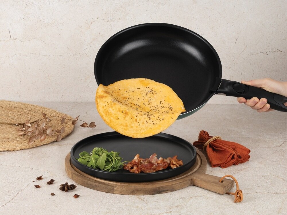 Zestaw patelni i garnków BERLINGER HAUS Matte Green Collection BH-8423 13 elementów materiały wolne od pfoa, bezpieczne dla zdrowia, łatwe utrzymanie czystości