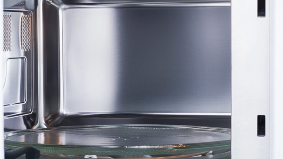 Kuchenka mikrofalowa CONCEPT MTV-6925WH - wnętrze