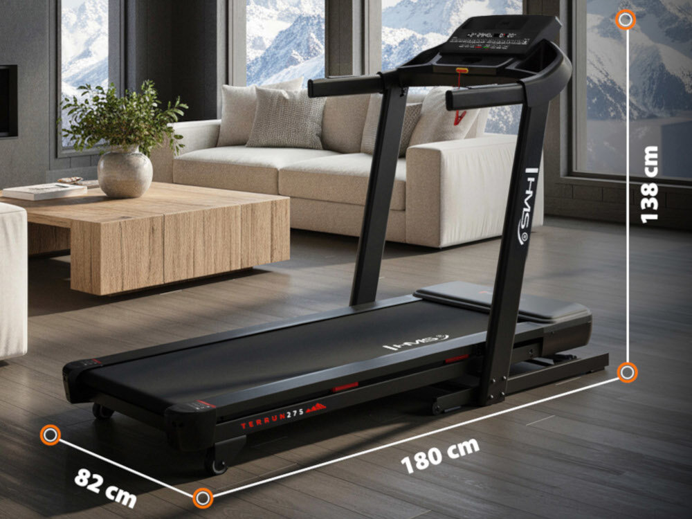 Bieżnia elektryczna HMS TERRUN275 932W 16 km-h widoczna z perspektywy użytkownika, przedstawia kompatybilne aplikacje i funkcje bieżni wbudowany moduł Bluetooth kompatybilność Kinomap, Zwift oraz FitShow wirtualne trasy śledzenie statystyki analiza wyników wirtualne biegi, rywalizacja z innymi użytkownikami czy realizacja zaplanowanych programów kompatybilność z wybranymi zegarkami sportowymi