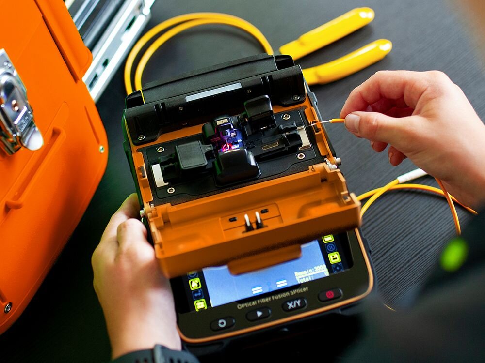 Spawarka EXTRALINK AI-9 Fusion Splicer - spawarka w rekach, spawanie, spawy