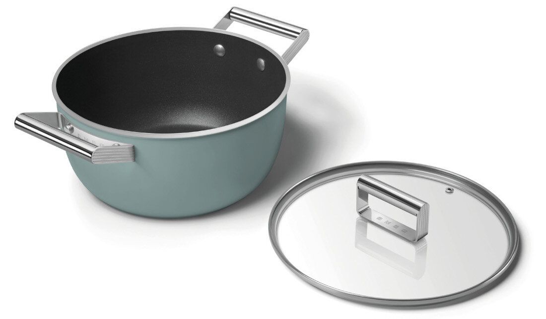 Garnek SMEG 50's Style CSF2412EGM 5.4L Równomierne nagrzewanie równomiernie rozprowadza ciepło potrawy kontrola posiłki