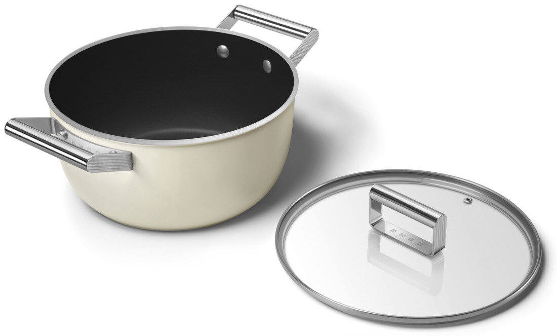 Garnek SMEG 50's Style CSF2412CRM 5.4L Równomierne nagrzewanie równomiernie rozprowadza ciepło potrawy kontrola posiłki