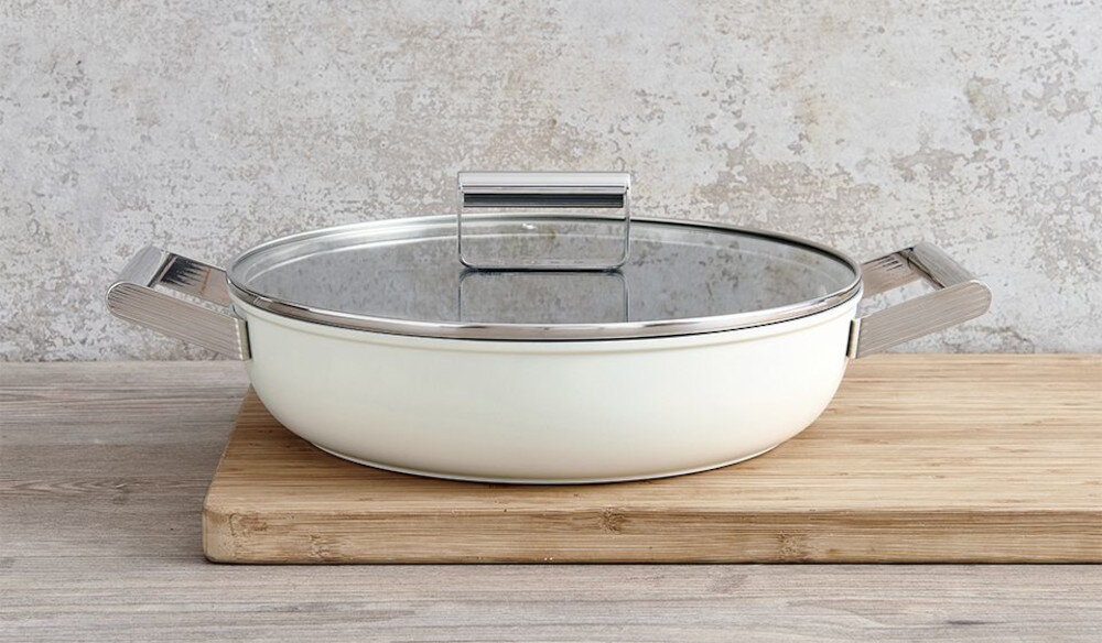 Patelnia SMEG 50's Style DPF2812EGM 28 cm Gotowanie i pieczenie na płycie, jak i w piekarniku do 250°C całe danie w jednym naczyniu