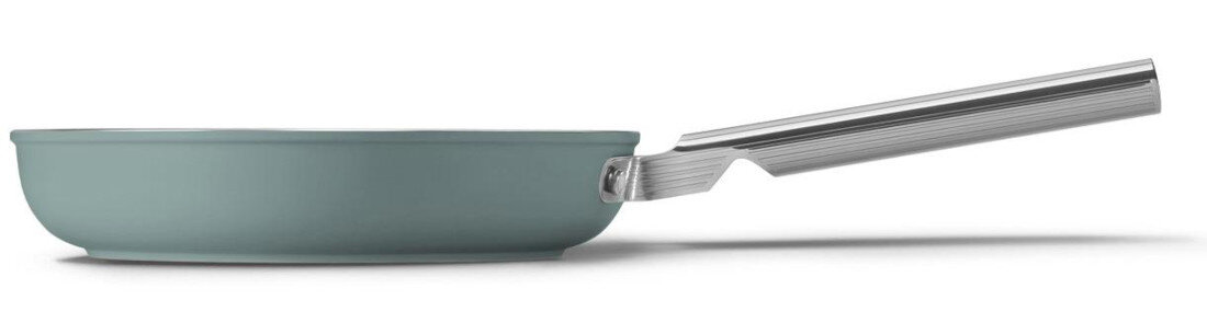 Patelnia SMEG 50's Style FPF2402EGM 24 cm Uniwersalne zastosowanie Niska ścianka i płaska powierzchnia jajek, mięsa, ryb czy warzyw posiłki