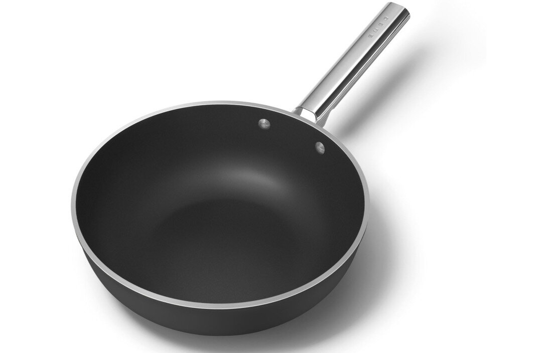Patelnia wok SMEG WOF3002BLM 30 cm Równomierne nagrzewanie równy rozkład ciepła na całej powierzchni