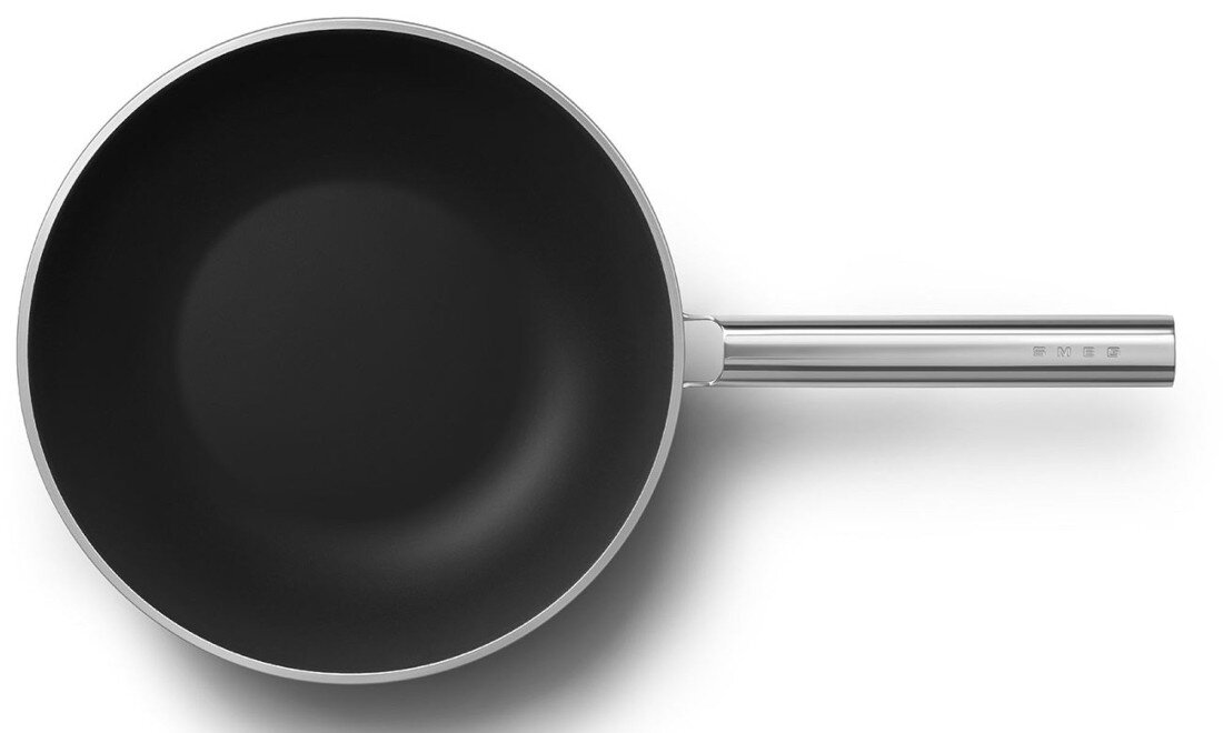 Patelnia wok SMEG WOF3002BLM 30 cm Łatwe czyszczenie po użyciu Gładka powierzchnia ceramiczna ułatwia mycie