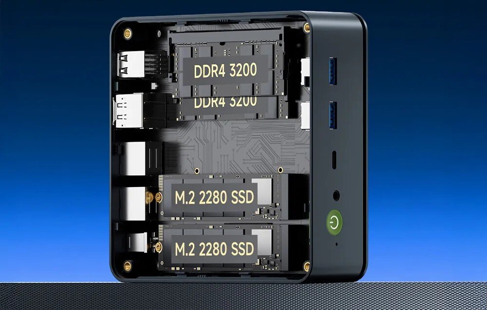 Komputer GMKTEC M5 Ultra Widok na wnętrze małego komputera z zainstalowanymi dwiema kośćmi pamięci 'DDR4 3200' oraz dwoma dyskami 'M.2 2280 SSD' przy krawędzi z portami