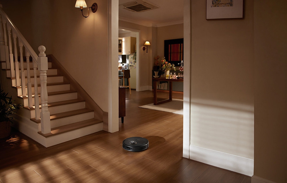 Robot sprzątający ROBOROCK Qrevo 5AE Czarny Mapowanie 3D Sensory i oświetlenie strukturalne szczegółowe mapy 3D nawigacja LDS do czterech map