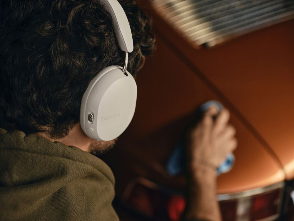 Słuchawki nauszne SONOS Ace dzwiek telewizyjny kino dynamiczne sledzenie