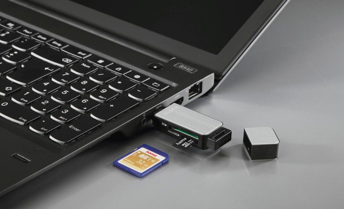 zdjecie czytnika kart   lifestyle