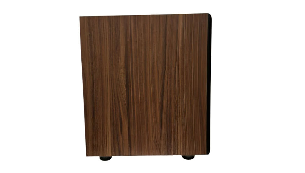 Subwoofer TONSIL AKTIV 250 A - Pasmo dźwięku, subwoofer z boku na białym tle