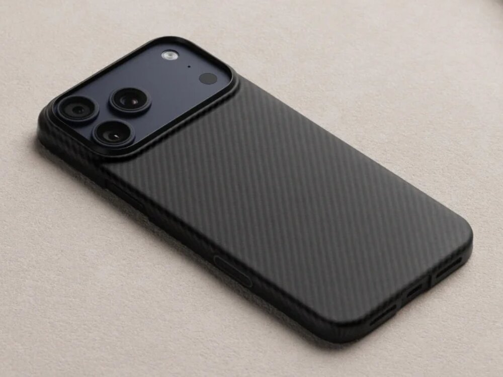 Etui PITAKA Ultra-Slim MagSafe
                etui rozłożone na części na jasnym tle
                minimalistyczny wygląd przyjemna w dotyku faktura kompatybilność ładowanie magsafe technologia pitatap smukła funkcjonalna forma