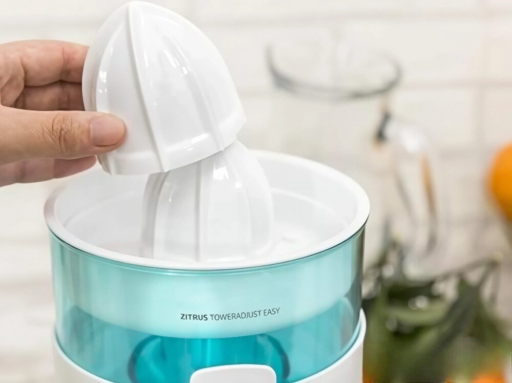 Wyciskarka do cytrusów CECOTEC Zitrus Toweradjust Easy dwa wyjmowane sitka, filtr regulacji miąższu, automatyczny start