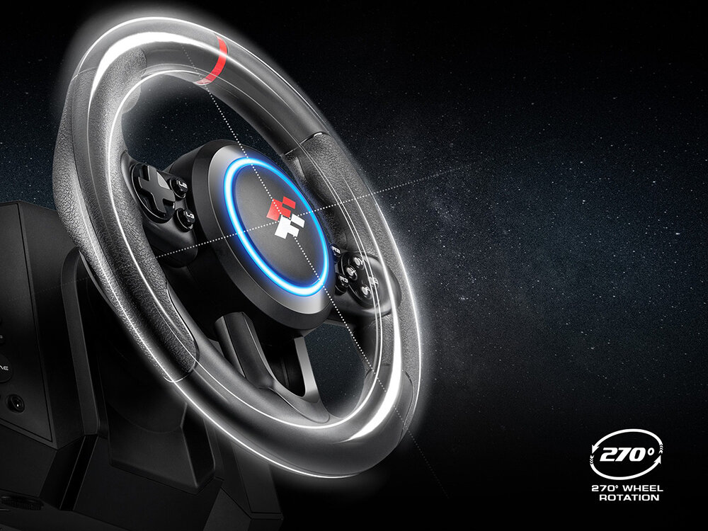 Obraz przedstawia kierownicę z podświetleniem LED i logo w centrum. W prawym dolnym rogu widnieje napis \'270° WHEEL ROTATION\'.