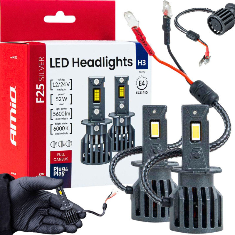 Na obrazie widoczny jest zestaw żarówek LED H3 z opakowaniem, na którym znajduje się napis \'LED Headlights\' oraz specyfikacje techniczne: \'voltage 12/24V\', \'power 52W\', \'light power 5600lm\', \'bright white 6000K\'. Obok opakowania znajdują się dwie żarówki z przewodami oraz ręka trzymająca jedną z nich.