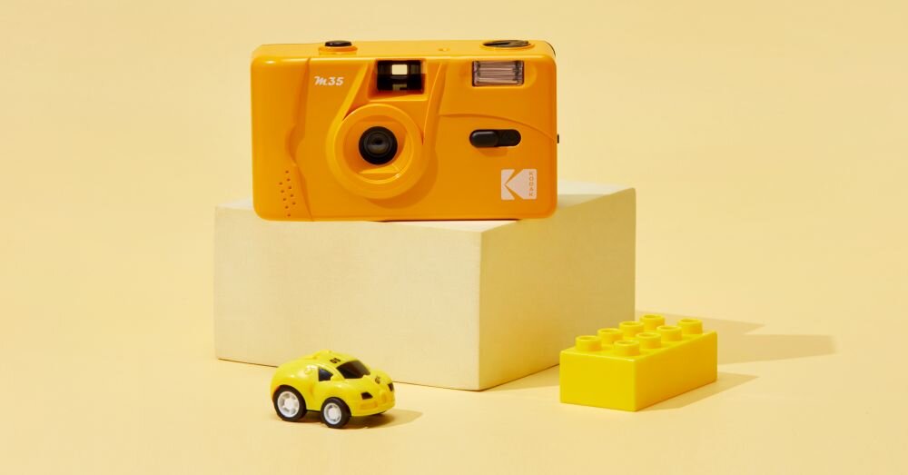 Aparat KODAK M35  zdjęcia obiektyw ekran wizjer ogniskowa przysłona migawka obudowa bateria zasilanie filmy nagrywanie rozdzielczość matryca rozmiar przekątna tryby iso montaż lampa światło przyciski sterowanie menu kontrast jasność balans bieli filtry cmos karta pliki format zapis seria
