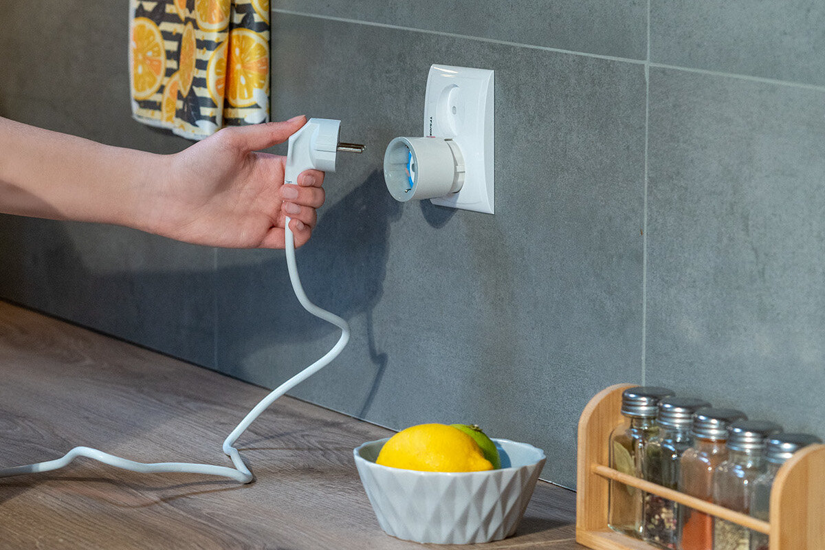 Gniazdko SETTI+ SP401M Wi-Fi Matter sterowanie domem z aplikacją i głosem