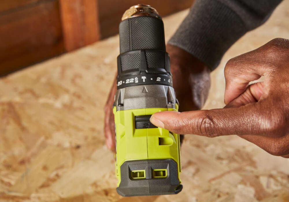 Wiertarko-wkrętarka RYOBI RPD18BL-2C20S 2-biegowa przekladnia dobranie predkosci do rodzaju wykonywanej pracy