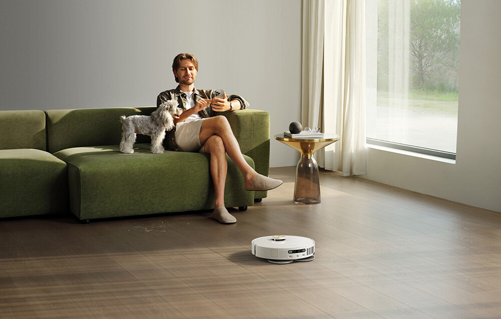 Robot sprzątający DREAME L50 Ultra AE Biały zdjęcie lifestyle Kompleksowe sprzątanie
