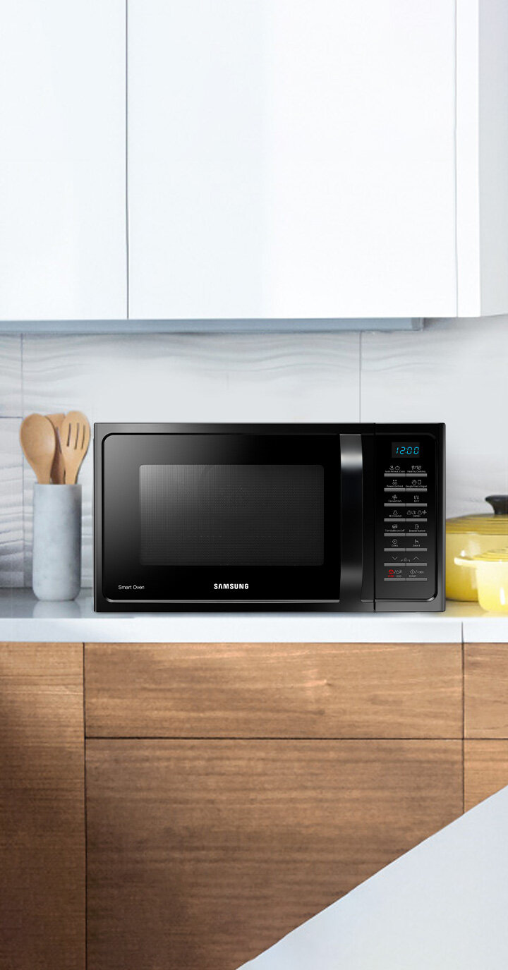 Mikrofalówka MC28H5015AK w eleganckim pomieszczeniu