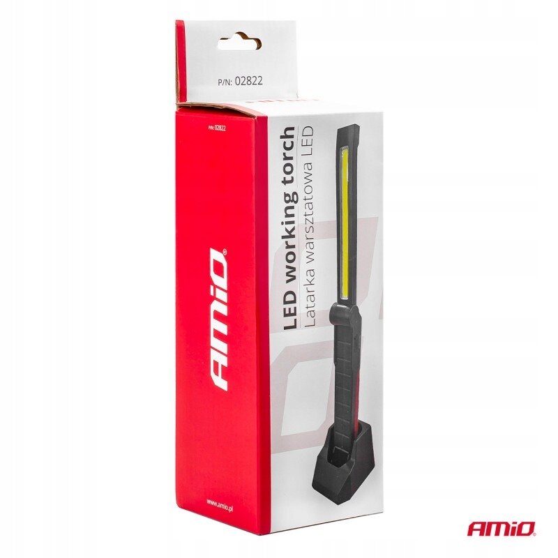 Opakowanie latarki warsztatowej LED marki AMiO z widocznym produktem i napisem \'LED working torch Latarka warsztatowa LED\'. Na opakowaniu znajduje się numer P/N: 02822 oraz logo AMiO.