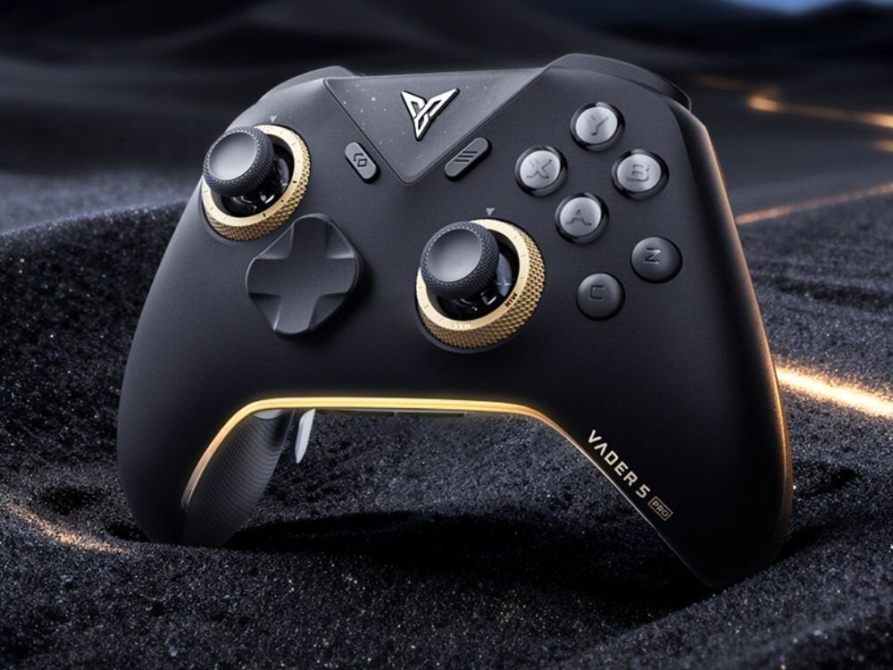 Kontroler FLYDIGI Vader 5 Pro Czarny
                kontroler na czarnym tle