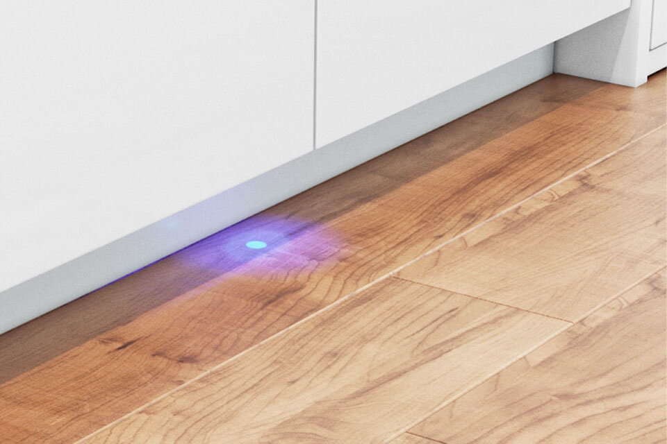 światło informujące o trwającym zmywaniu