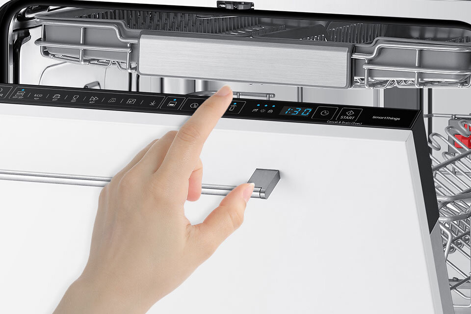 blokuje drzwi podczas zmywania