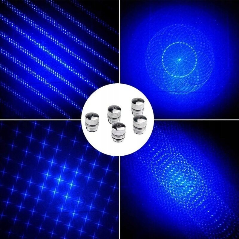 Obraz przedstawia różne wzory świetlne w kolorze niebieskim, tworzone przez laser. W centralnej części znajduje się okrąg z pięcioma metalowymi nakładkami.