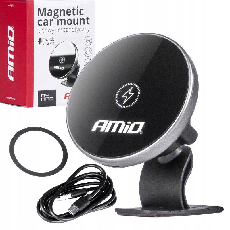 Na obrazie widoczny jest magnetyczny uchwyt samochodowy z logo AMiO, obok którego znajduje się kabel USB oraz opakowanie z napisem \'Magnetic car mount Uchwyt magnetyczny\'.