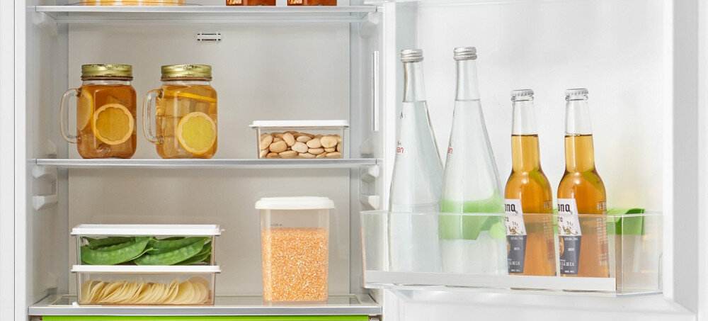 LODÓWKA MIDEA MDRE353FGE01 szklane wytrzymałe półki latwe czyszczenie gładka powierzchnia cztery półki