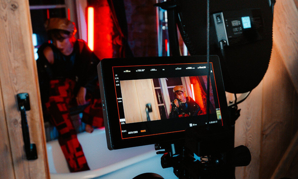 Lampa LED NEWELL RGB Kathi Pro przeznaczenie zastosowanie jasność cechy