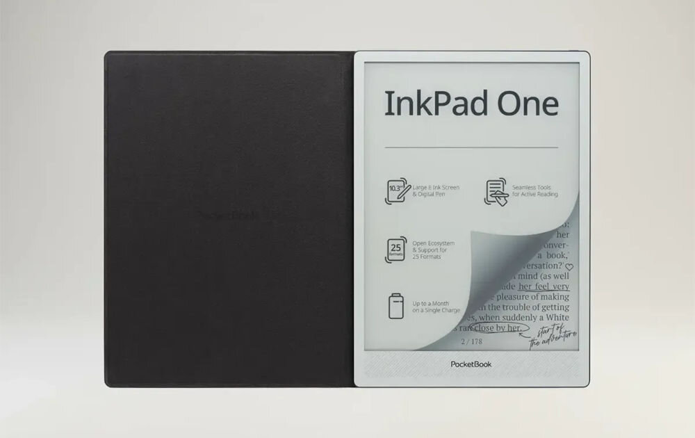 Etui POCKETBOOK InkPad One Czarny otwarte etui z czytnikiem na beżowym tle