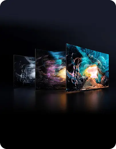 Trzy ekrany wyświetlają abstrakcyjne, kolorowe wzory na ciemnym tle. Każdy ekran prezentuje inny motyw świetlny i kolorystyczny.