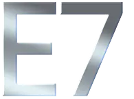 Stylizowany, srebrny logotyp serii E7 przedstawiony za pomocą minimalistycznych linii