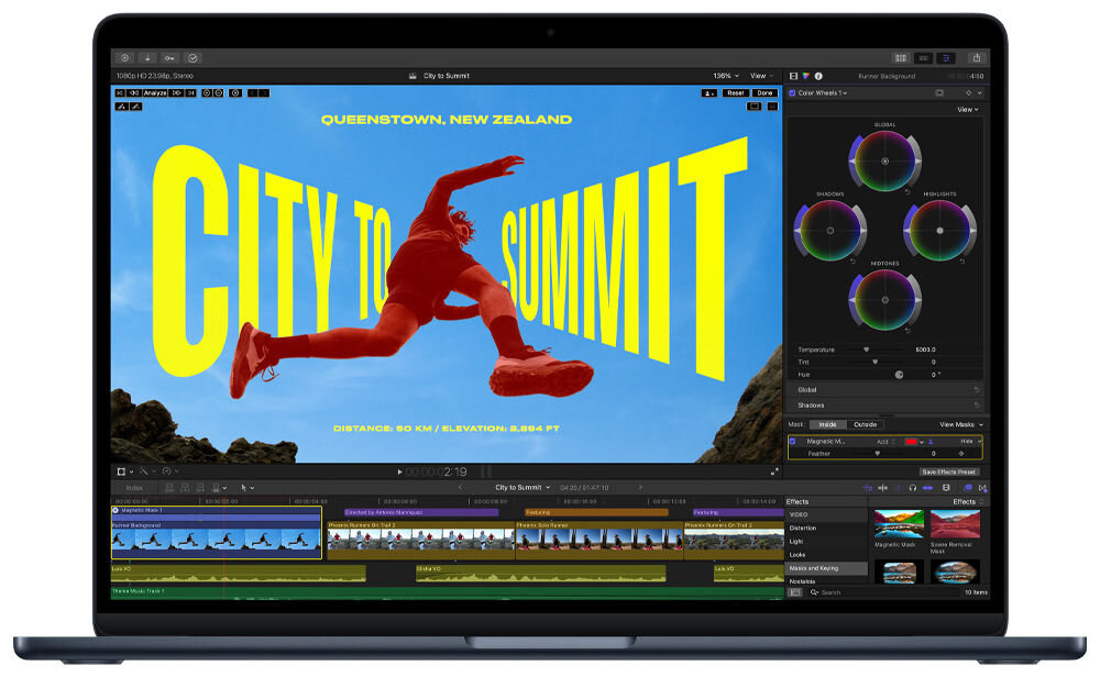 MacBook Air 2 włączony program na ekranie wyświetlacz Liquid Retina