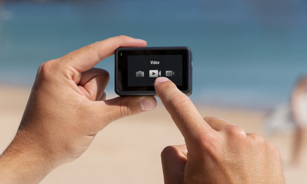 Kamera sportowa DJI Osmo Action 4 Adveanture Combo bateria ładowanie czas działania