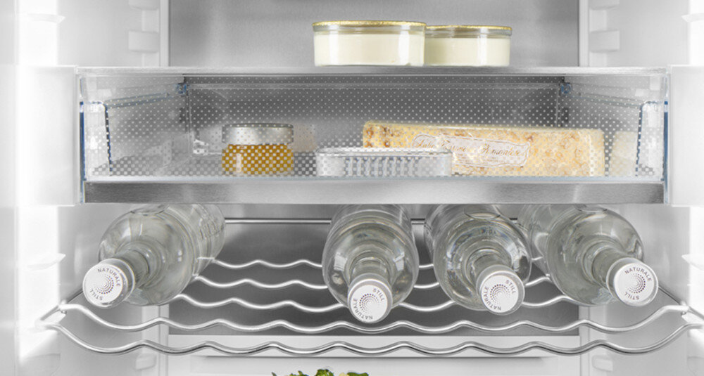 CHŁODZIARKA LIEBHERR CNbdc 573i EASYFRESH półka butelki praktyczne funkcjonalne bezpieczeństwo