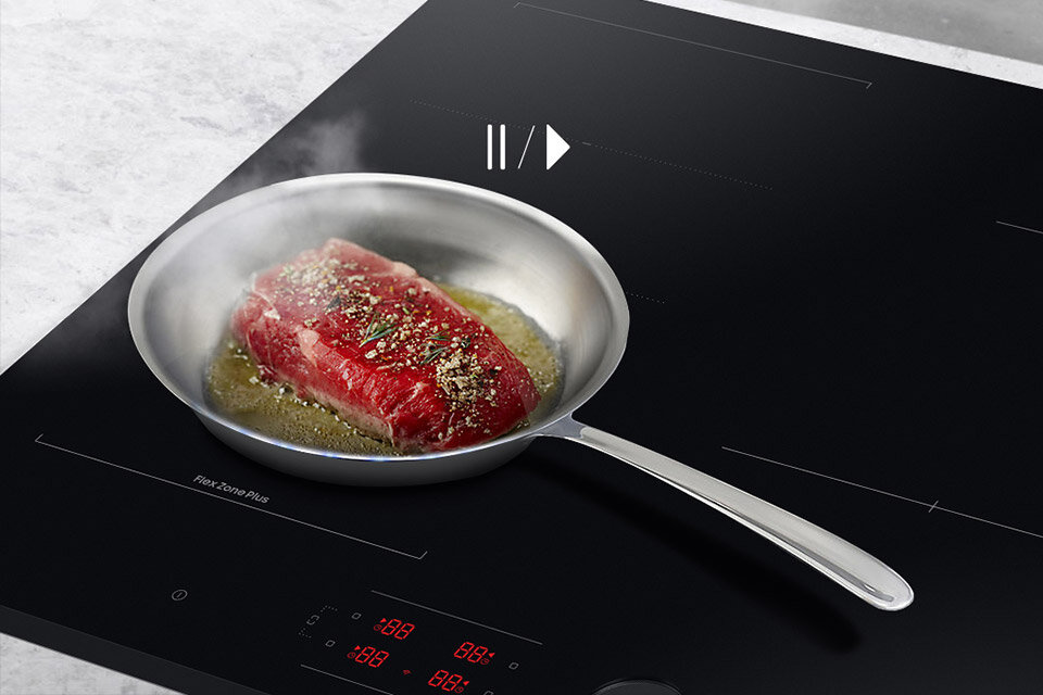 Funkcja pauzy i timer ułatwiają przygotowywanie posiłku i zapewniają większą swobodę