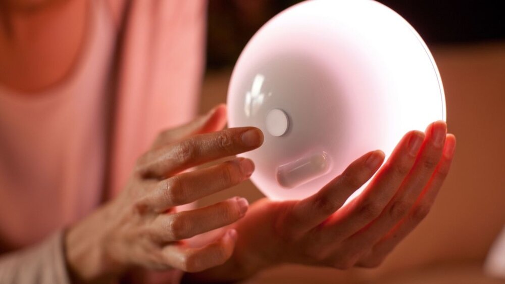 LAMPA PRZENOŚNA GO PHILIPS HUE WHITE AND COLOUR AMBIENCE opis