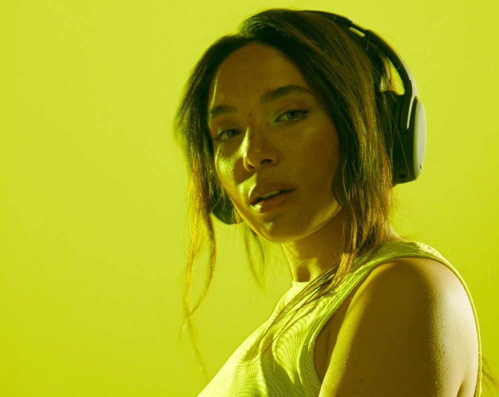 Słuchawki nauszne SKULLCANDY Crusher 2 ANC design komfort lekkość dźwięk jakość wrażenia słuchowe ergonomia lekkość sport aktywność podróże czas pracy działanie akumulator 