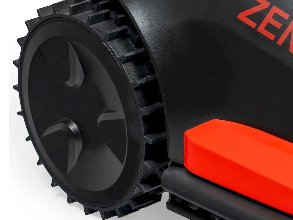 Robot koszący NAC N0800-AI Sterowanie Bluetooth/Wi-Fi/GSM Bez przewodu ograniczającego 800m2, silnik, koła, wzniesienie, teren, Zbliżenie na profilowane koło terenowe robota koszącego.