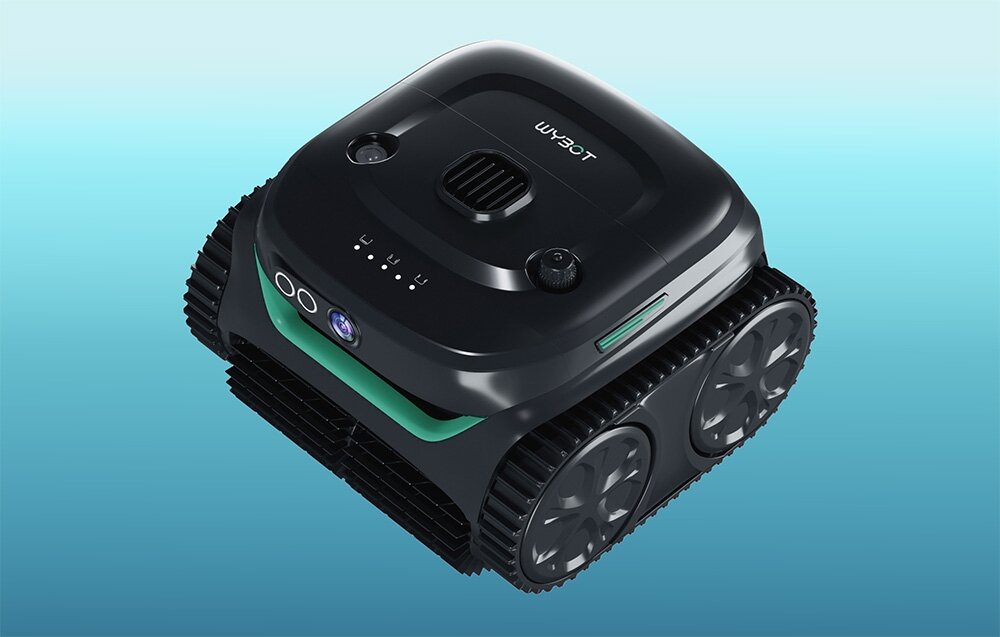 Robot do czyszczenia basenów WYBOT C2 Pro Vision, Widok pod kątem na robot basenowy z dużymi kołami gąsienicowymi i obiektywem na przodzie, aplikacja, harmonogram, bateria, zdalnie