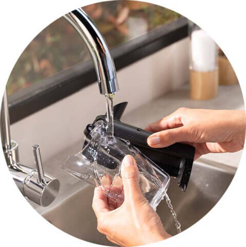 System LatteGo można myć ręcznie lub w zmywarce