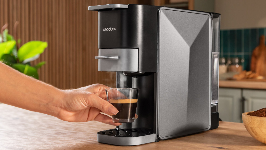 Ekspres CECOTEC Freestyle Compact Dark Szybkie działanie grzanie termoblokowe  moc kawa gotowa w kilka sekund
