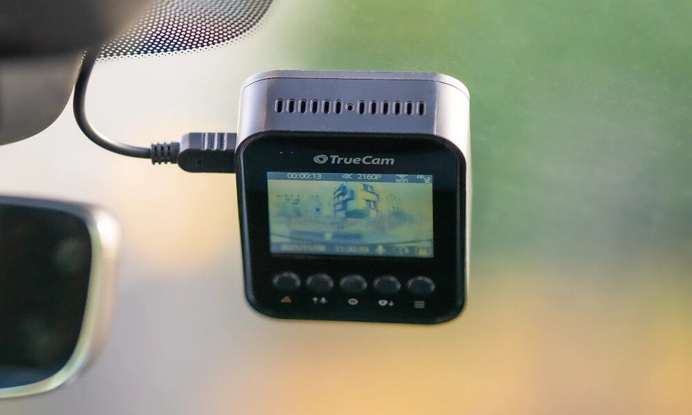Wideorejestrator TRUECAM Truecam H25 ekran przekątna pamięć gniazdo porty