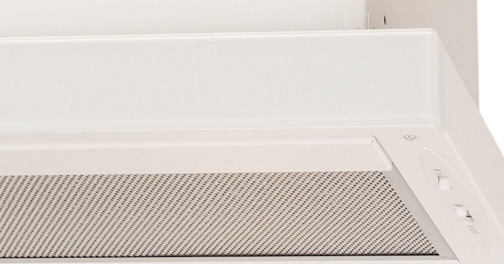 OKAP AKPO WK-7 Light Glass Eco 60 Widzimy fragment czarnego okapu z widocznym wąskim wlotem powietrza oraz czterema przyciskami sterowania. Dolna płyta zasłaniająca mechanizm delikatnie odstaje, tworząc dyskretną linię podziału turbina wysoka wydajność sterowanie panel