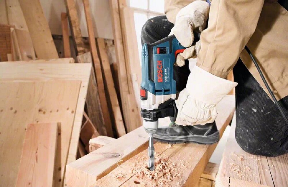 Wiertarka udarowa BOSCH GSB 16 RE Professional Wytrzymała metalowa obudowa długa żywotność Sprzęt dla profesjonalistów